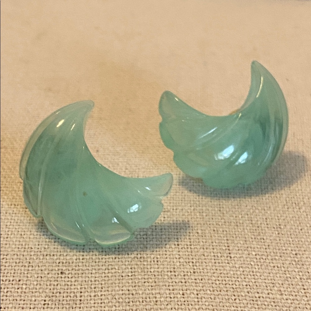 Elegant Green Crescent Earrings